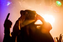 MAN WITH A MISSION「5YEARS 5WOLVES 3SHOWS TOUR」東京・Shibuya eggman公演の様子。