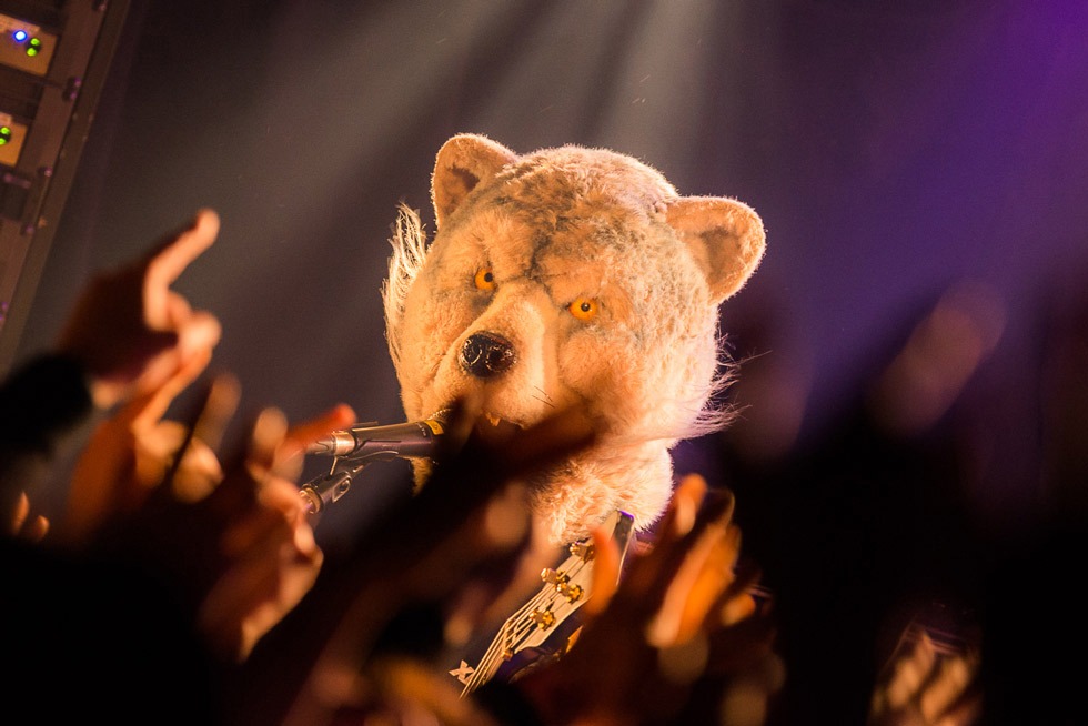 MAN WITH A MISSION「5YEARS 5WOLVES 3SHOWS TOUR」東京・Shibuya eggman公演の様子。