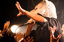 MAN WITH A MISSION「5YEARS 5WOLVES 3SHOWS TOUR」東京・Shibuya eggman公演の様子。