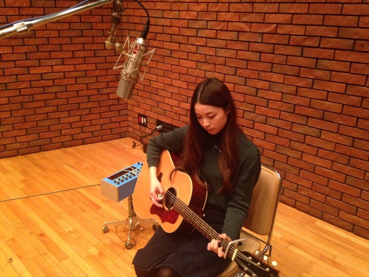 片平里菜、アカデミー賞ノミネート曲を弾き語りカバー