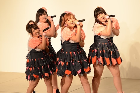 Pottyaのお披露目ライブの様子。