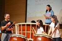 「『倭-YAMATO-の太鼓塾』の授業」1時限目の様子。