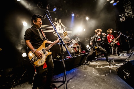 「SA 2015 OPENING UP TOUR <起>」東京・UNIT公演の様子。（撮影：青木カズロー）