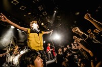 「SA 2015 OPENING UP TOUR <起>」東京・UNIT公演の様子。（撮影：青木カズロー）