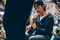 川崎亘一（G / the band apart）（撮影：西槇太一）