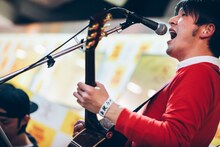 荒井岳史（Vo, G / the band apart）（撮影：西槇太一）