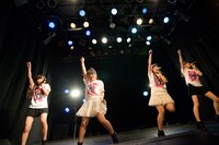 GALETTe保坂朱乃卒業ライブ「卒業～新たなスタートへ!!」の様子。