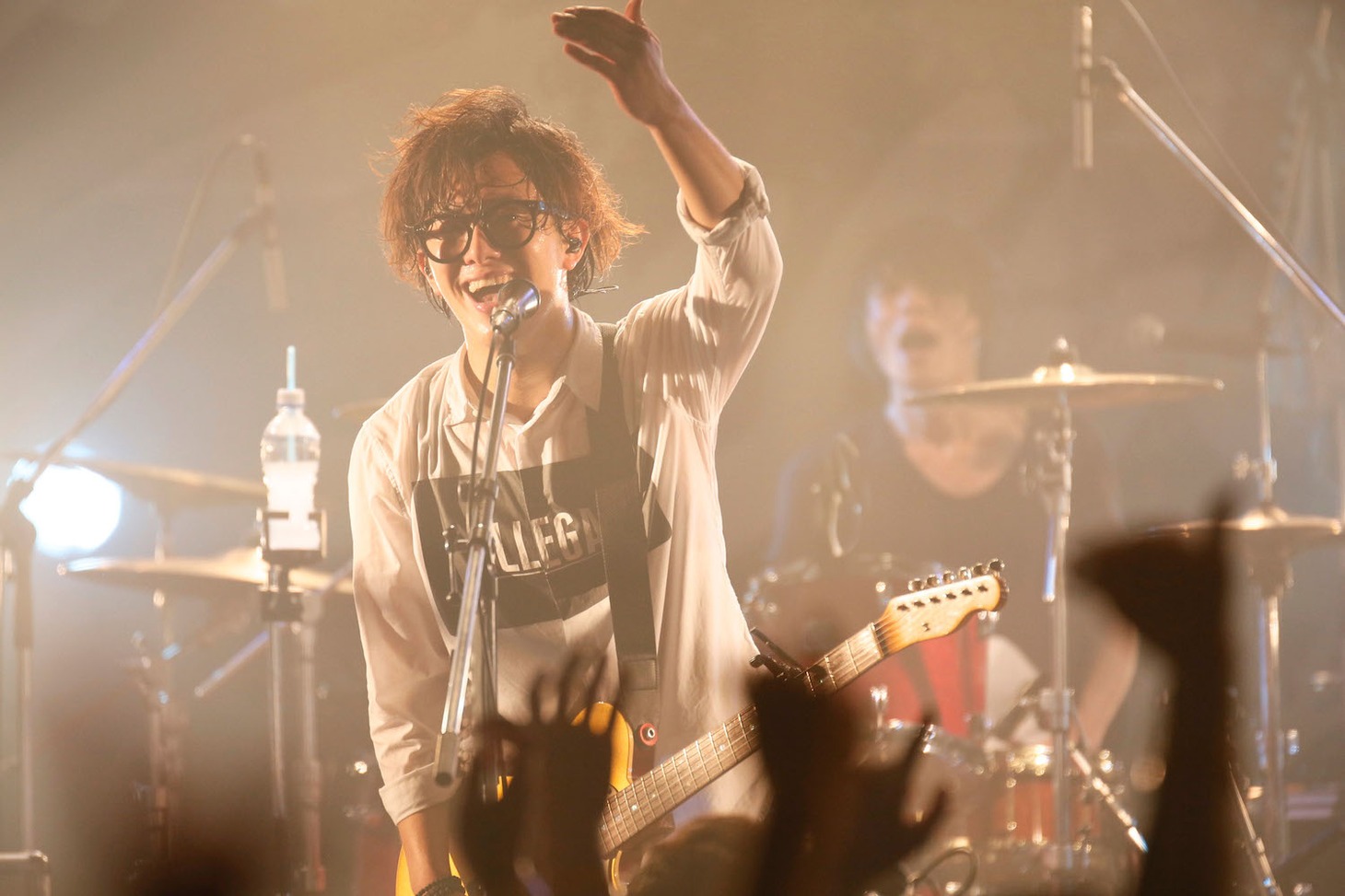 BLUE ENCOUNT「TOUR2014 ROOKIE’S HIGH」追加公演の様子。（撮影：石井亜希）
