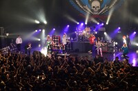 TOTALFATが「Call It Love」を披露する様子。（Photo by AZUSA TAKADA）