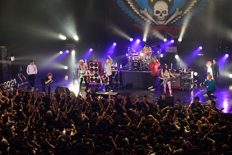 TOTALFATが「Call It Love」を披露する様子。(Photo by AZUSA TAKADA)