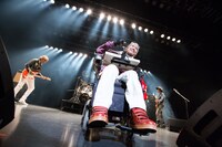 奥野敦士（Vo / ROGUE）