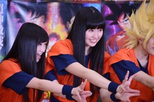 左から有安杏果、佐々木彩夏。