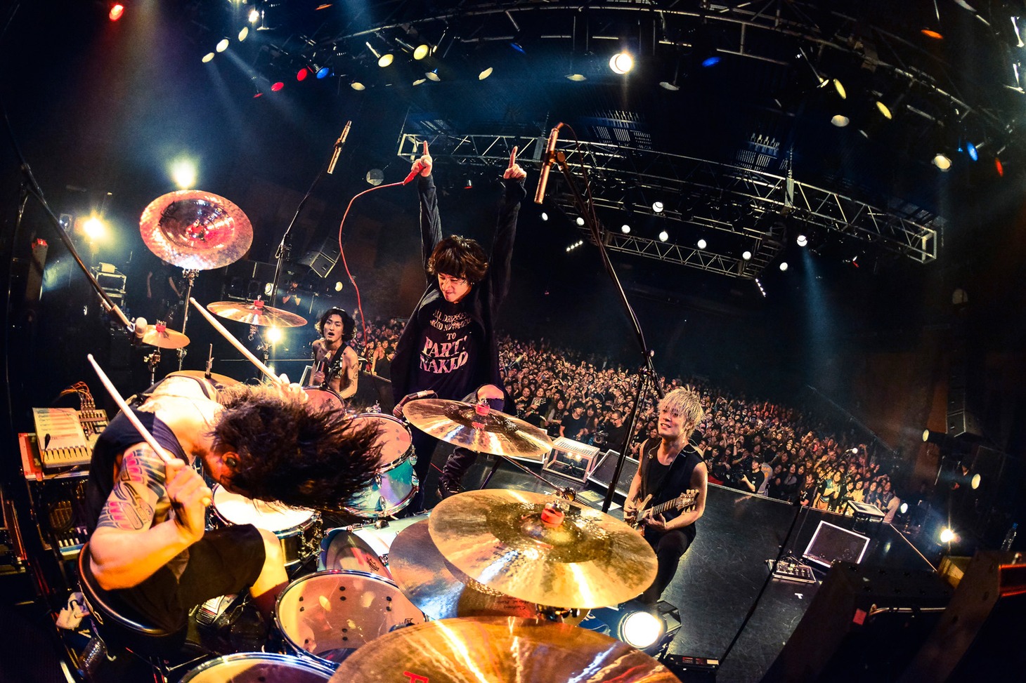 「SPACE SHOWER TV“LIVE with YOU”～ONE OK ROCK～」収録ライブの様子。（Photo by Rui Hashimoto[SOUND SHOOTER]）