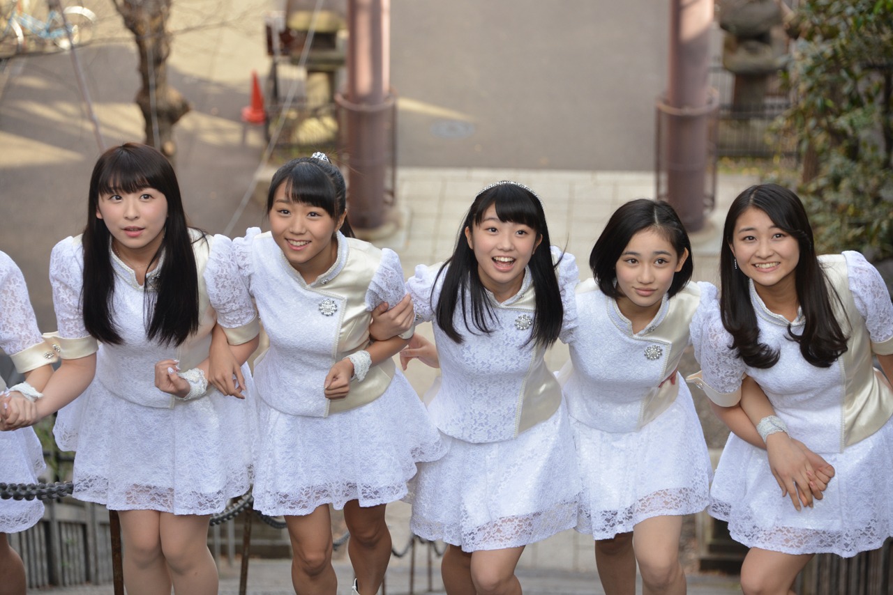 左から福田花音、室田瑞希、相川茉穂、佐々木莉佳子、和田彩花。