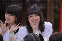 左から中西香菜、勝田里奈。