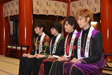 真剣な面持ちのカスタマイZ。