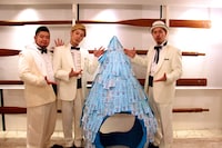 シクラメンが登場した「涙活ライブ」の様子。