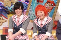 左から山本彩、木下百花。(c)日本テレビ