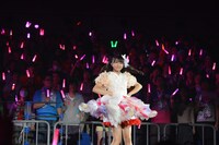 「私立恵比寿中学 東西大学芸会2014『エビ中のおもちゃビッグガレージ』」横浜公演での星名美怜ソロパフォーマンスの様子。