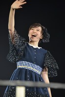 「私立恵比寿中学 東西大学芸会2014『エビ中のおもちゃビッグガレージ』」神戸公演での安本彩花ソロパフォーマンスの様子。