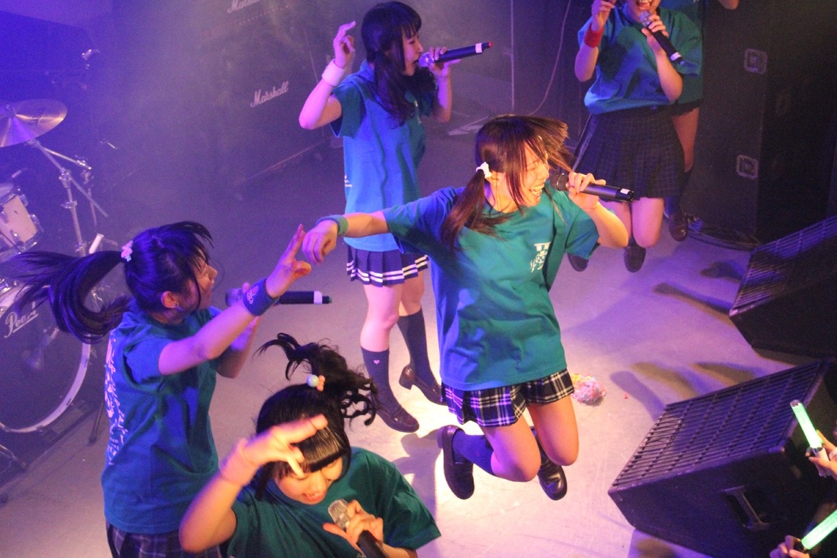 「坂木ひとみ生誕祭『緑猫祭』」の様子。