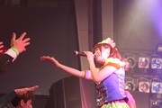 FES☆TIVEのライブの様子。