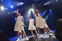 アイドルネッサンスによるライブの様子。
