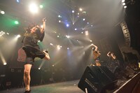 二丁ハロによるライブの様子。