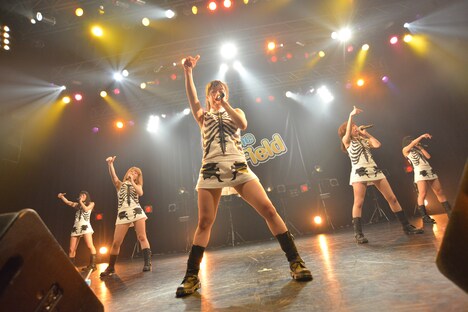 ひめキュンフルーツ缶によるライブの様子。