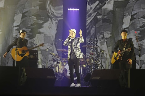 左からMaynard、SEAMO、Blaise。