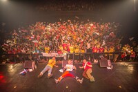 シクラメンとファン。