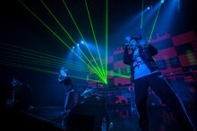 「SAMURIDER」を披露するシクラメン。