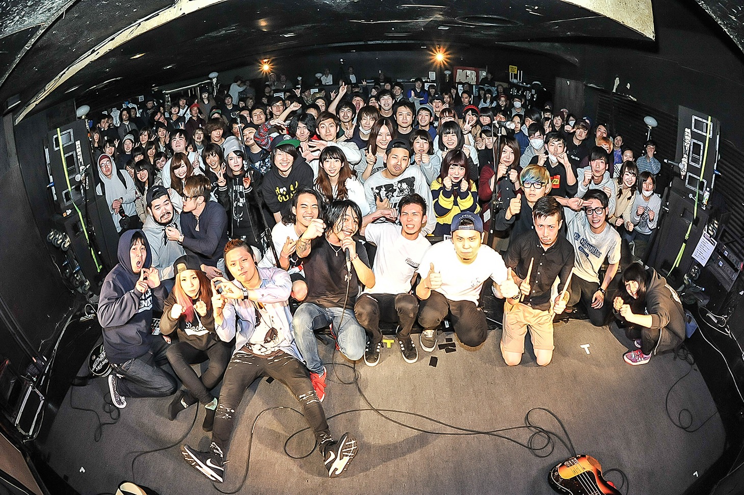 「BACKDATE NOVEMBER 1st Mini Album "Backdate November" RELEASE TOUR」東京・新宿ACB HALL公演の様子。（Photo By Akitoshi Fukaya & Keita Tokutake）