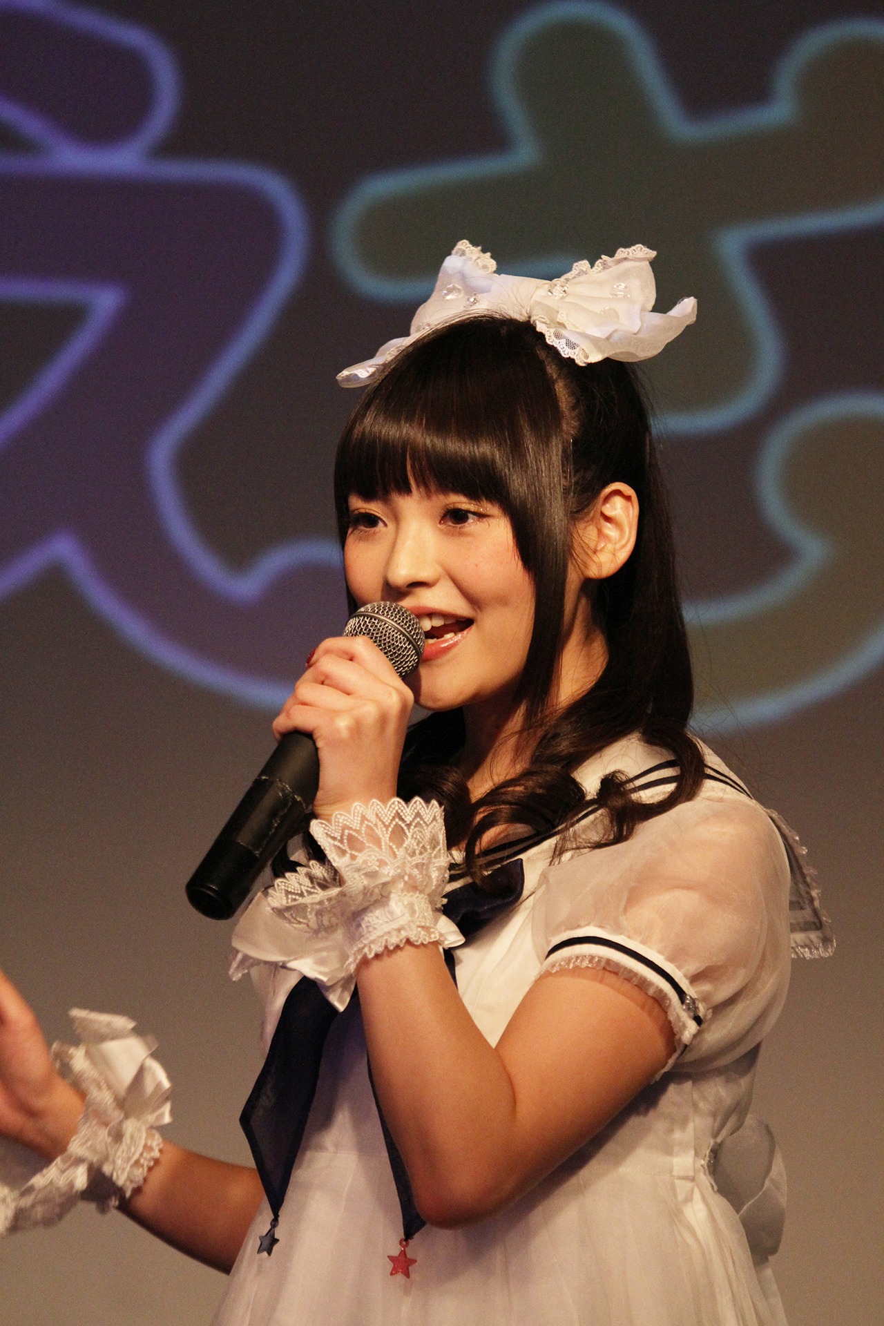 上坂すみれ