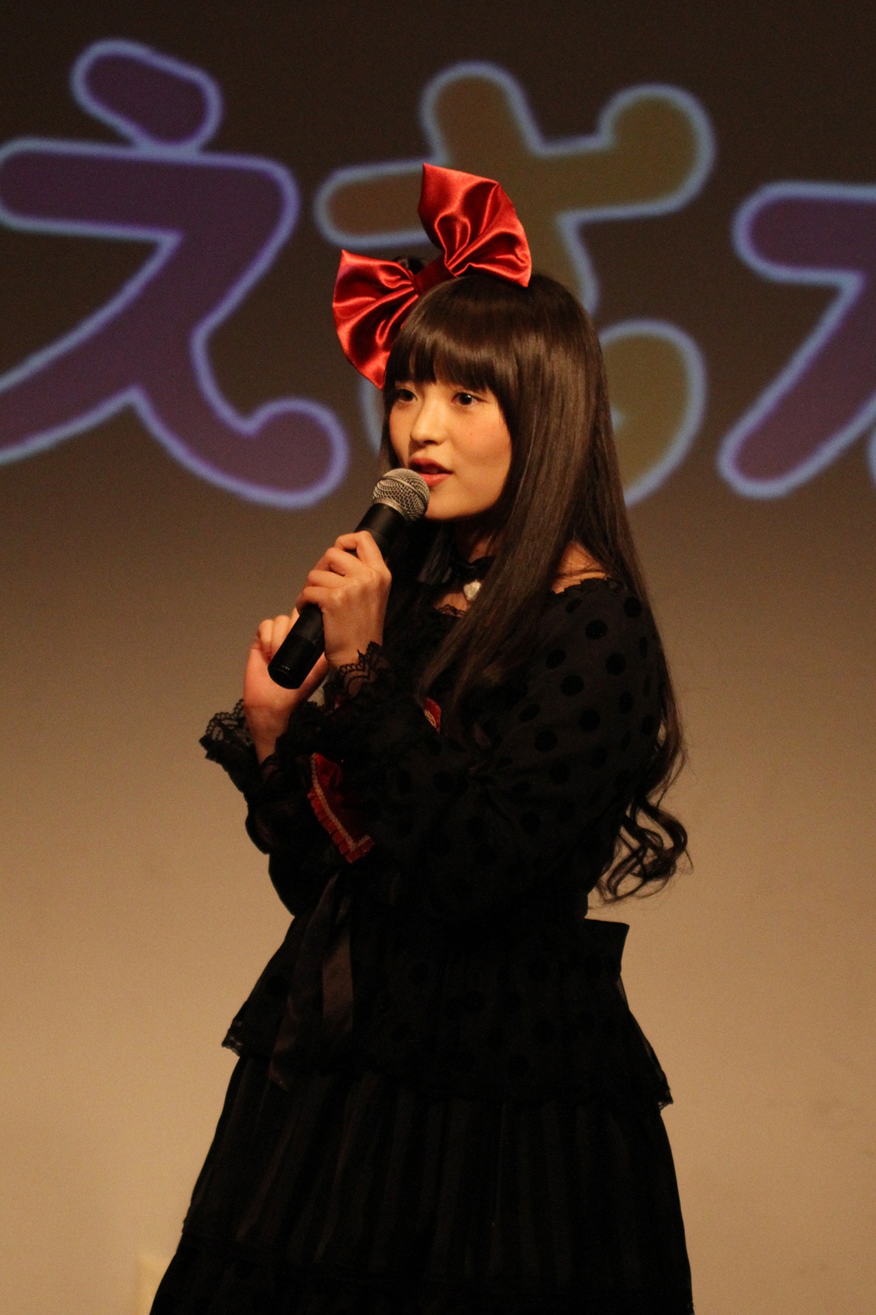 上坂すみれ