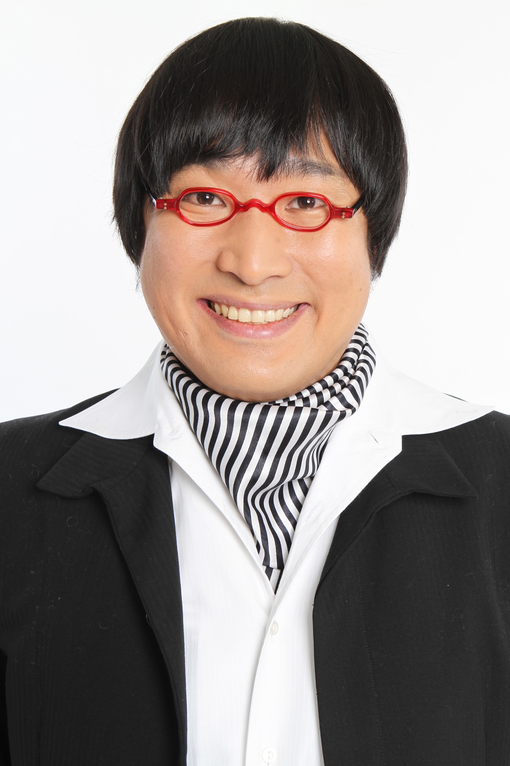 MCの南海キャンディーズ・山里。 - 落語家と落語ド素人タレント