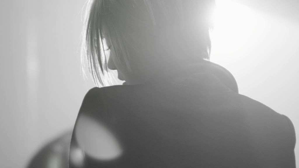 椎名林檎「至上の人生」ビデオクリップのワンシーン。