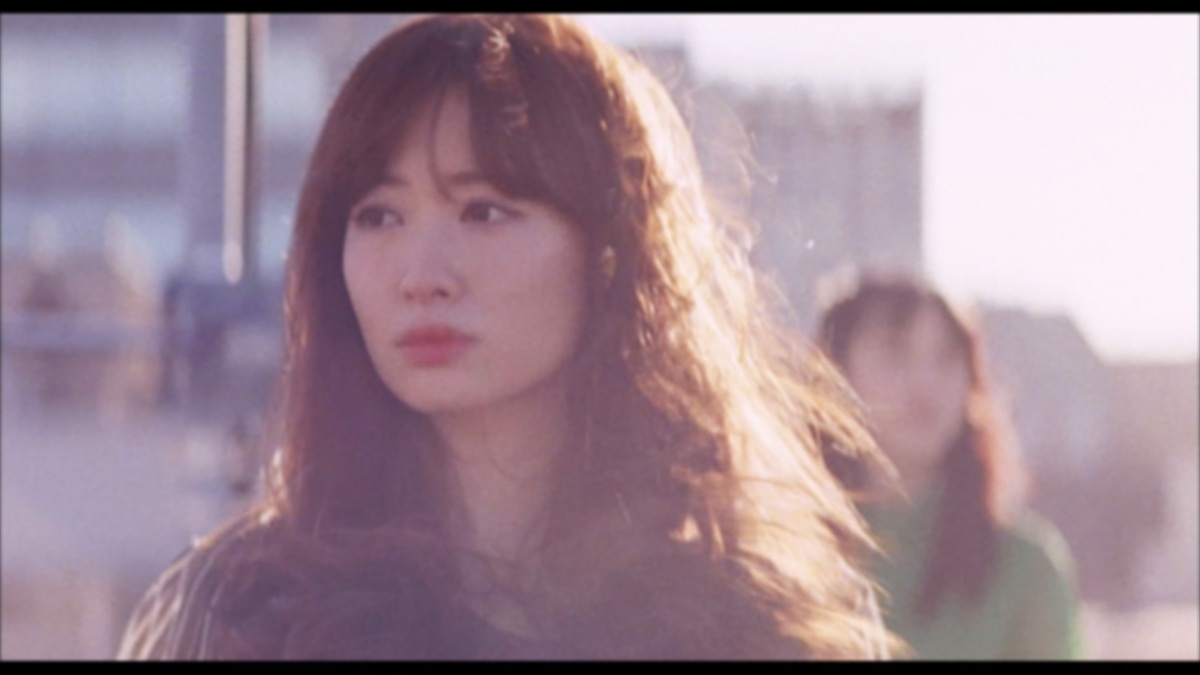 AKB48「Green Flash」ビデオクリップより小嶋陽菜。