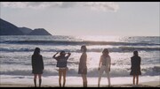 AKB48「Green Flash」ビデオクリップのワンシーン。
