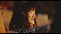 AKB48「Green Flash」ビデオクリップより生駒里奈の夕景シーン。