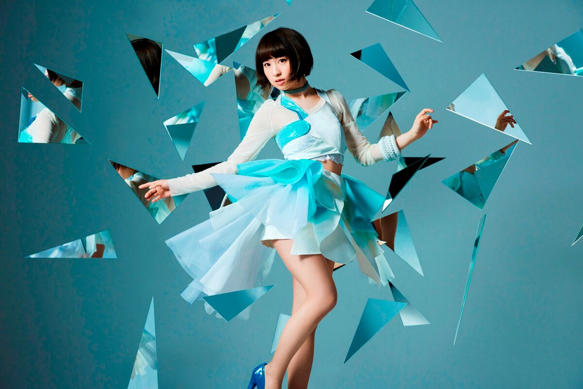 綾野ましろ2作目はgarnidelia Tokuとのタッグで ガンスリ Op 音楽ナタリー