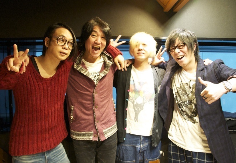 左から逹瑯、e-ZUKA、YUKKE、KISHOW。
