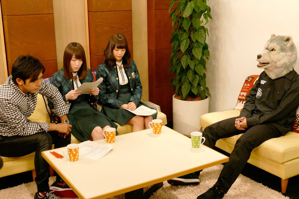 左からK、高山一実、深川麻衣、Jean-Ken Johnny。