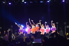 TPD DASH!!によるライブの様子。