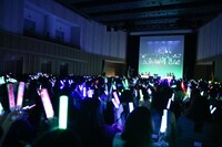 超特急「帰ってきた“スペシャルフィルムコンサート2015”～全人類へ届けたい！ここから生中継～」の様子。