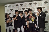 キュウソネコカミのインタビューの様子。