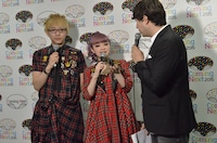 GARNiDELiAのインタビューの様子。