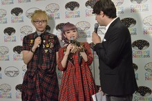 GARNiDELiAのインタビューの様子。