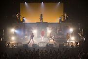 逗子三兄弟の東京・よみうりホール公演の様子。(Photo by Yoshifumi Shimizu)