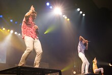 逗子三兄弟の東京・よみうりホール公演の様子。（Photo by Yoshifumi Shimizu）